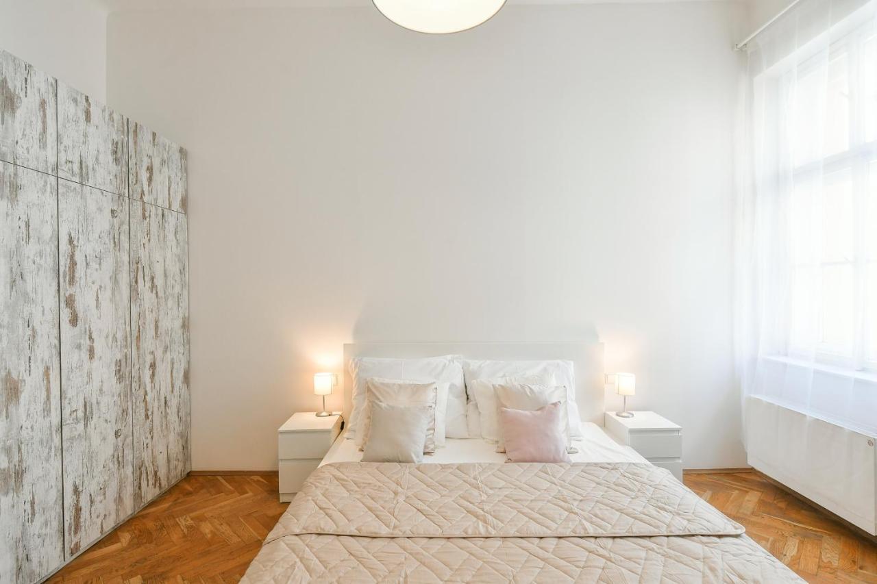 Klimentska 52 Residence Прага Екстериор снимка
